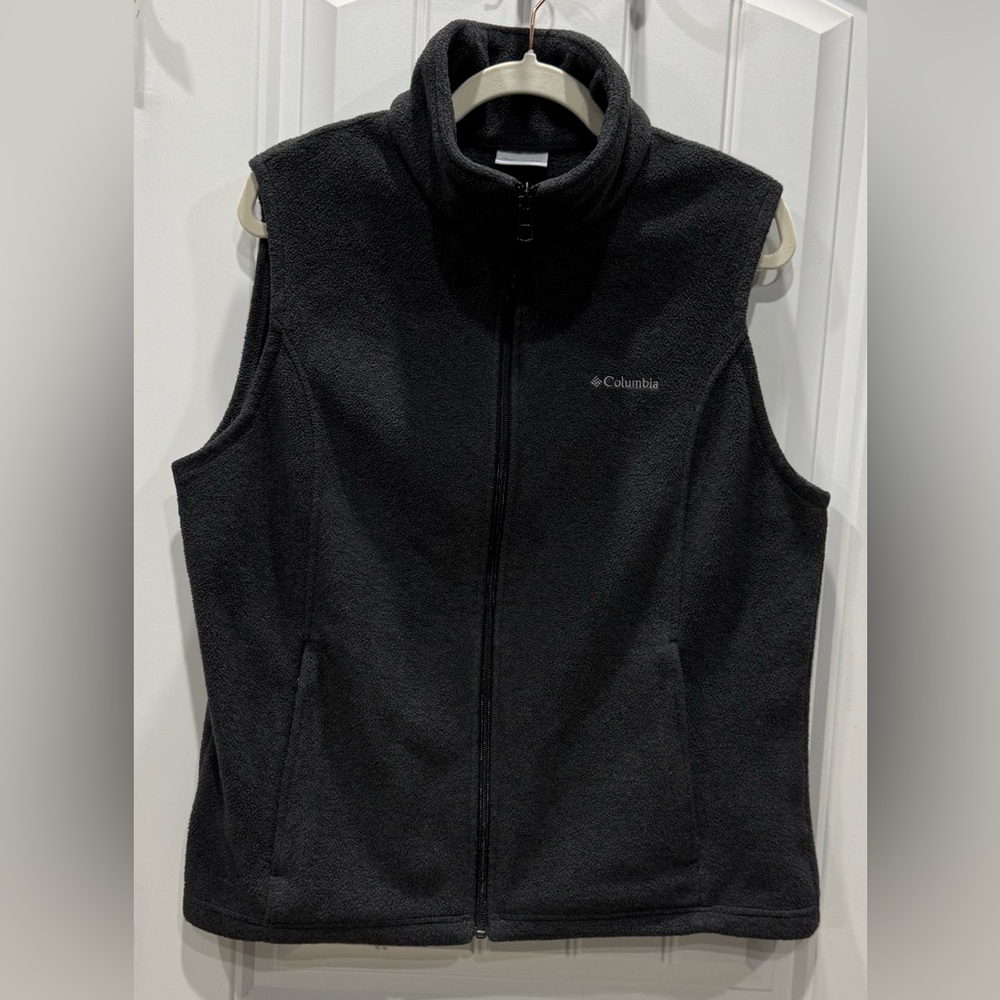 Columbia Black Fleece Vest